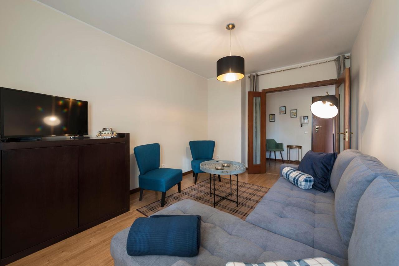 Lovelystay - Homey Feeling Flat W/ Free Parking Porto Luaran gambar