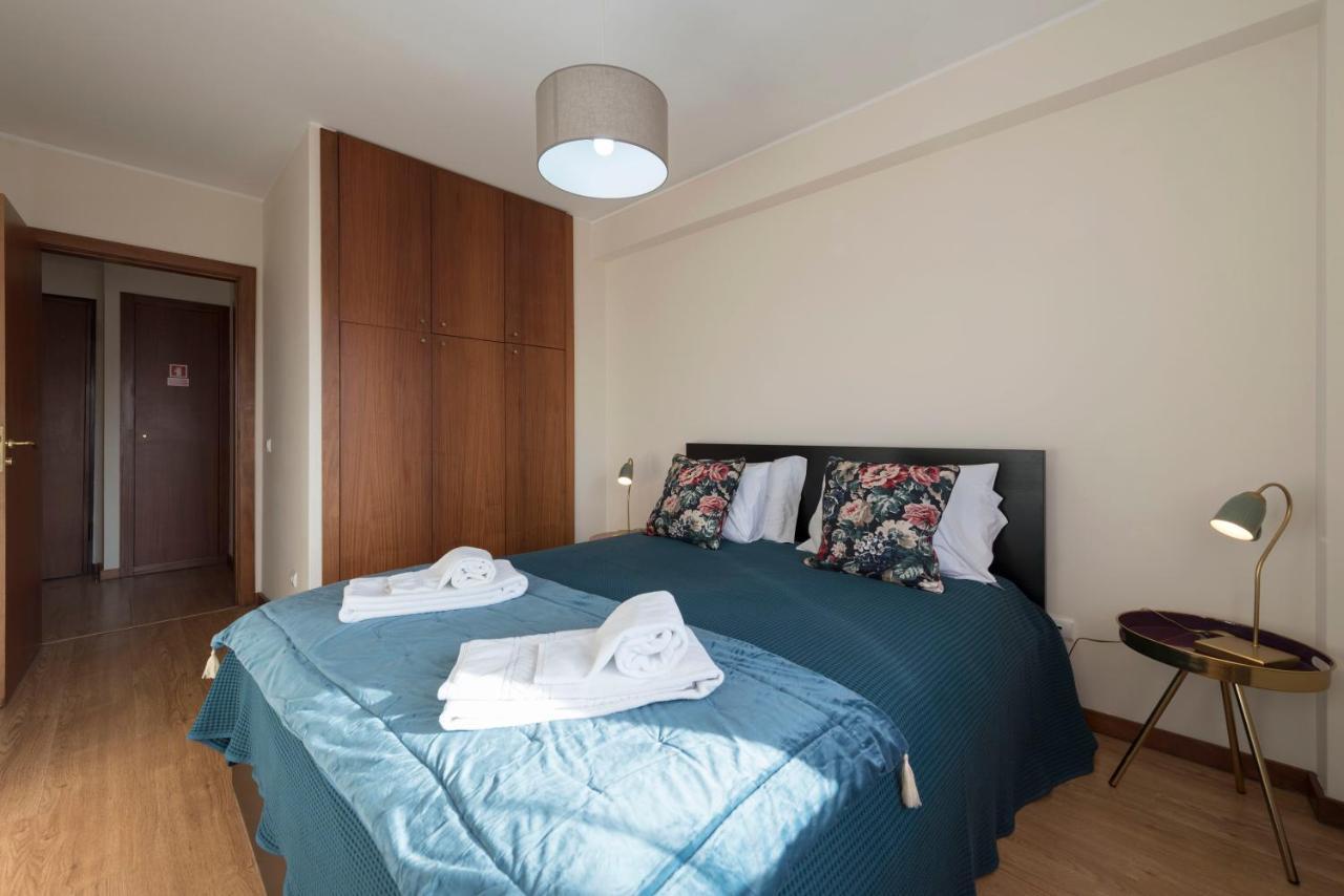 Lovelystay - Homey Feeling Flat W/ Free Parking Porto Luaran gambar