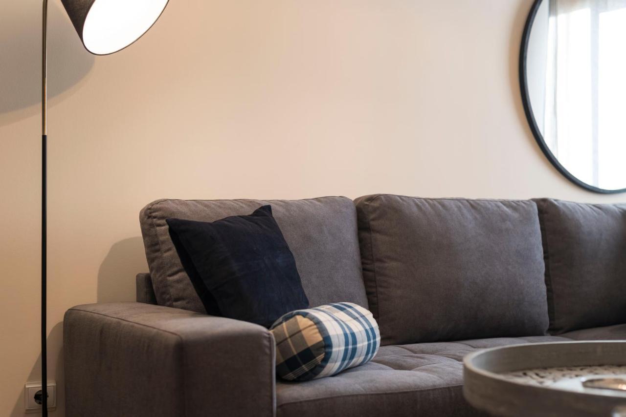 Lovelystay - Homey Feeling Flat W/ Free Parking Porto Luaran gambar