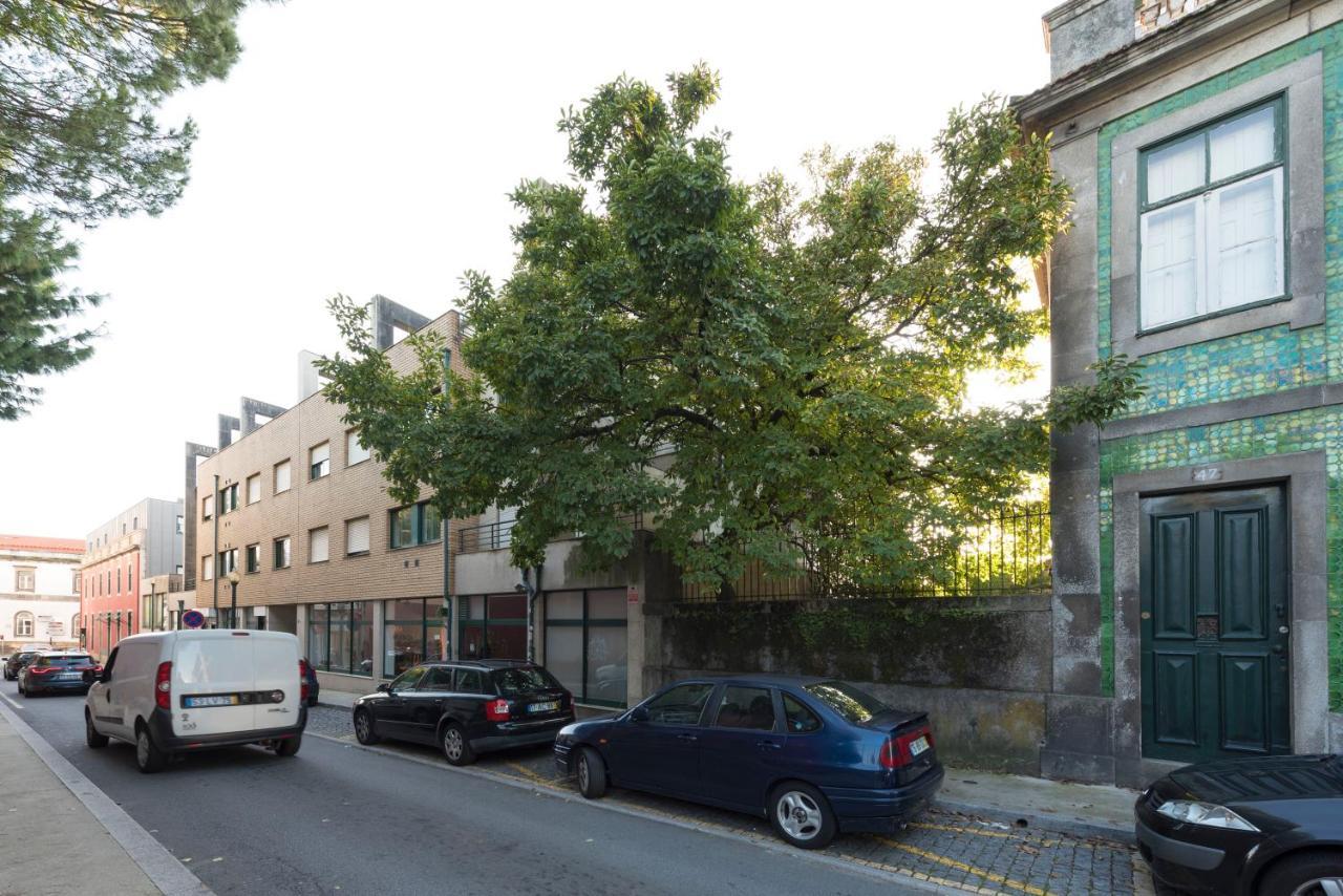 Lovelystay - Homey Feeling Flat W/ Free Parking Porto Luaran gambar